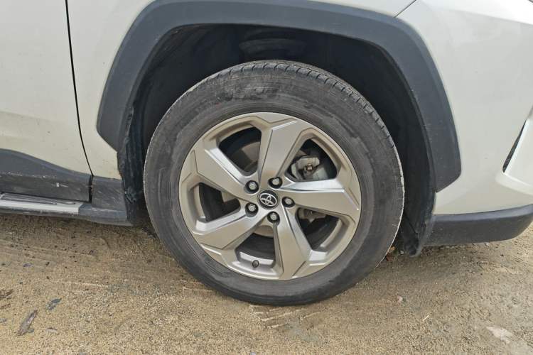 Used Toyota RAV4 2020 2.0L CVT Two-Wheel Drive Fashion PLUS Edition
