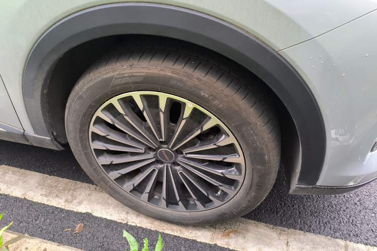 Used EXEED Stellar 2023 400T Two-Wheel Drive Comfort Flyfish Edition
