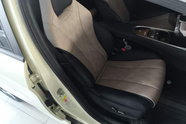 Used BYD Dolphin 2023 420 km Fashion Edition Right Front Seat