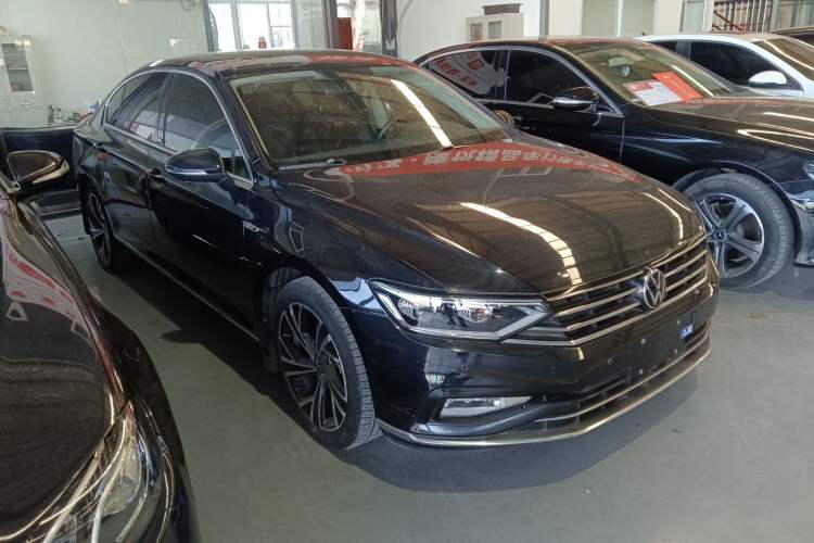 Used Volkswagen Magotan 2021 330TSI DSG 30th Anniversary Edition
