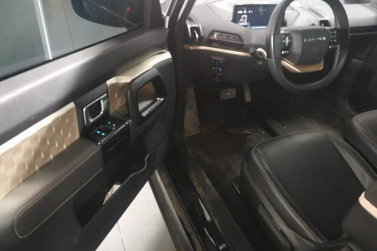 Used Baojun KiWi EV 2022 Artist Lite Edition Lithium Iron Phosphate Driver Seat