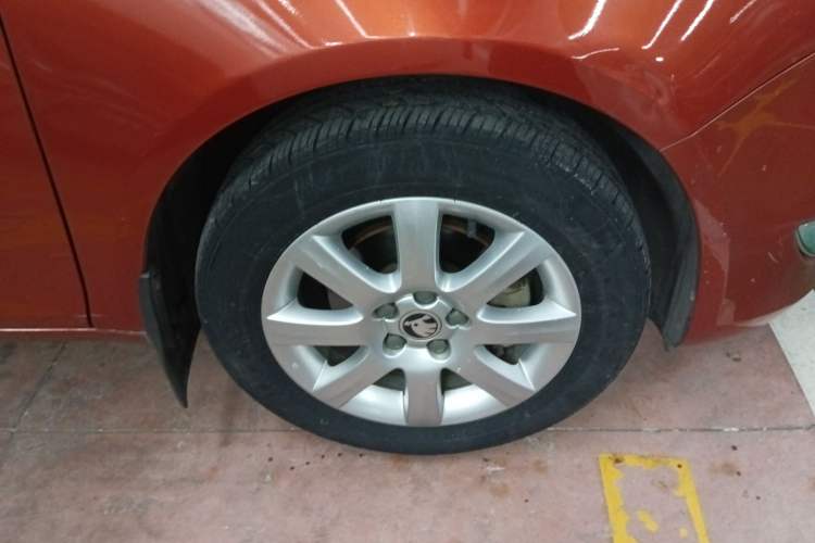 Used Skoda Fabia 2014 1.4L Automatic Crystal Edition
