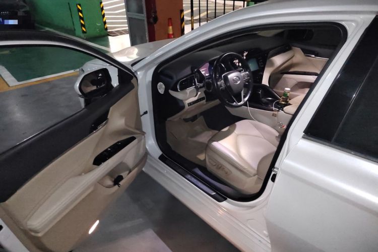 Used Toyota Camry 2018 2.0G Luxury Edition Driver Seat