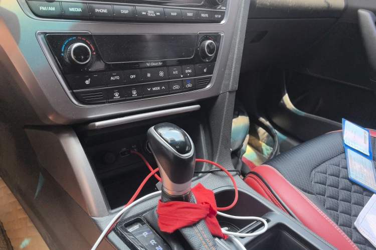 Used Hyundai Sonata 2015 1.6T GLS Smart Model Gear Lever