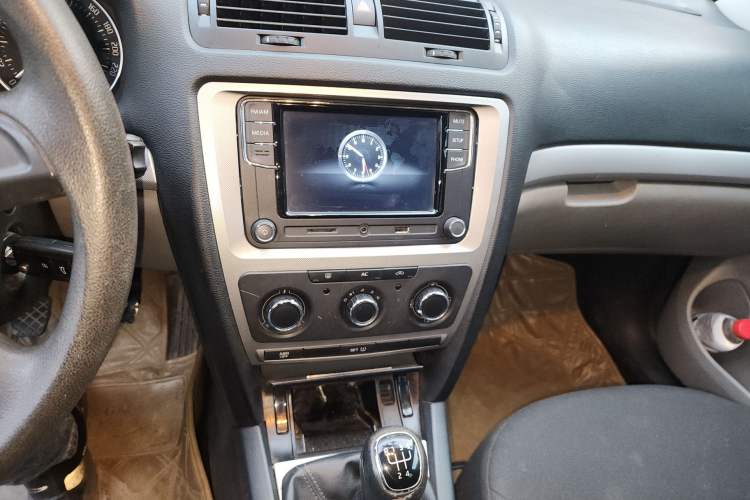 Used Skoda Octavia 2014 1.6L Manual Yijie Edition