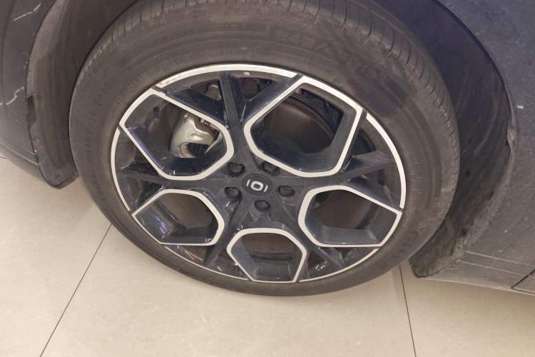 Used CHANGAN NEVO A07 2025 All-Electric "True Fragrance" Edition 710-Mile Long-Range Version Left Front Wheel Hub