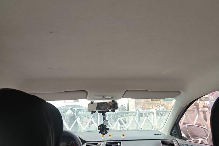 Used Skoda Rapid 2015 1.6L Automatic Enjoyment Selection Model Headliner