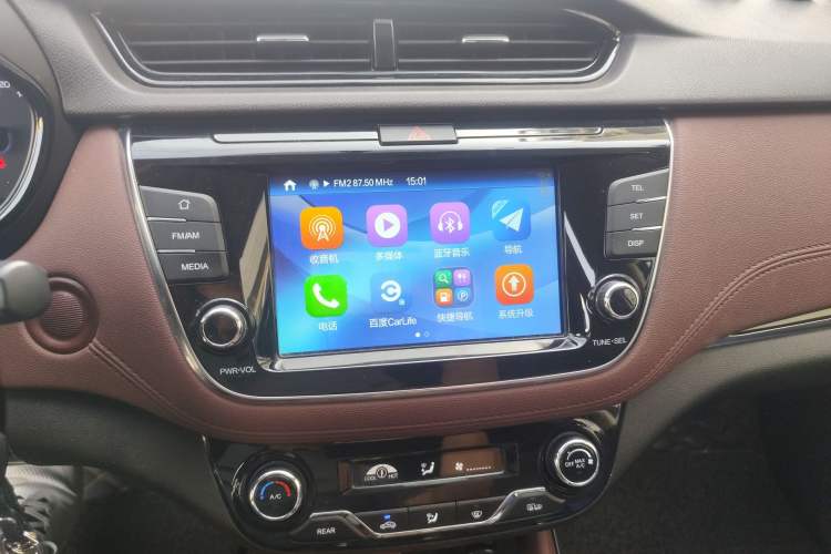 Used CHANGAN Lingxuan 2017 1.6L Manual Happiness Edition Audio And AC Panel