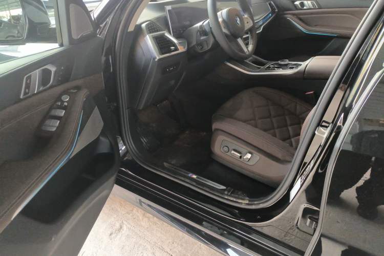 Used BMW X5 2025 Model, xDrive 30Li Prestige M Sport Night Package