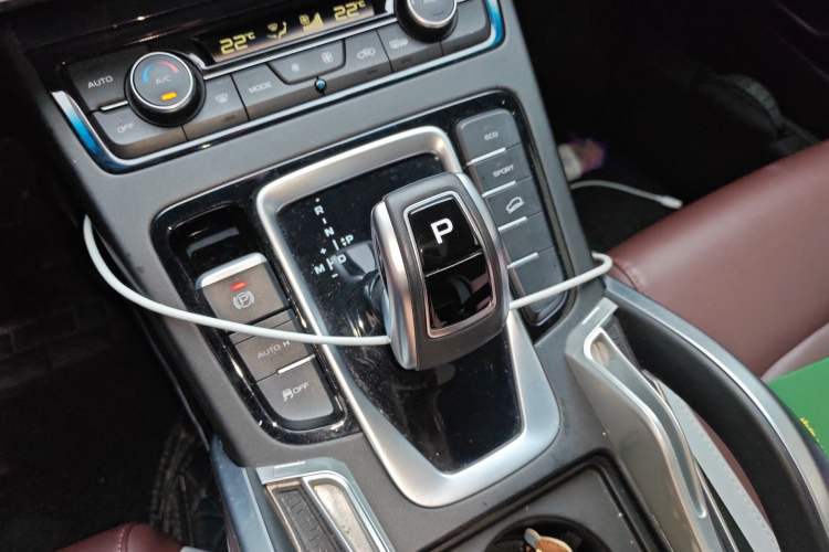 Used Geely Auto Emgrand X7 Sport 2022 1.8TD DCT Zhiya Trim Gear Lever