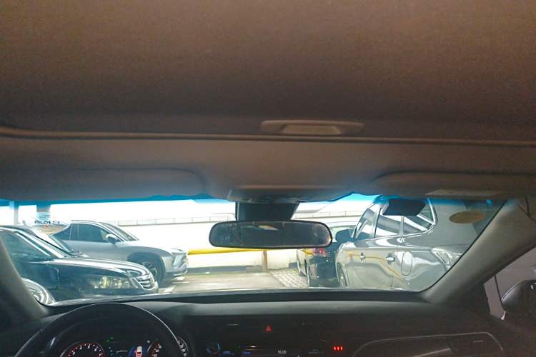 Used Toyota Camry 2018 2.0S FENGSHANG Edition Headliner