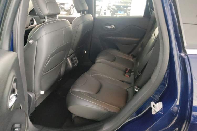 Used Jeep Cherokee 2017 2.0L Superior Edition