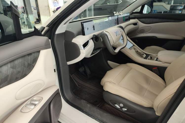 Used IM LS6 2023 Max Standard Edition
