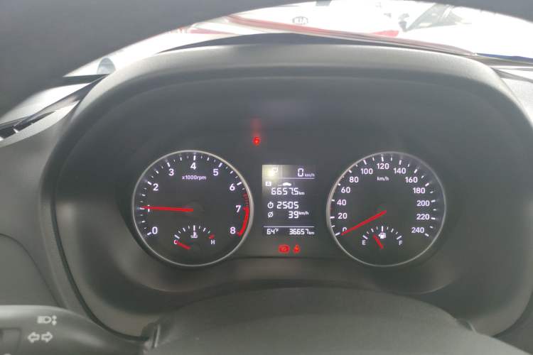 Used Hyundai Celesta 2017 1.6L Automatic Enjoyment Version GLS