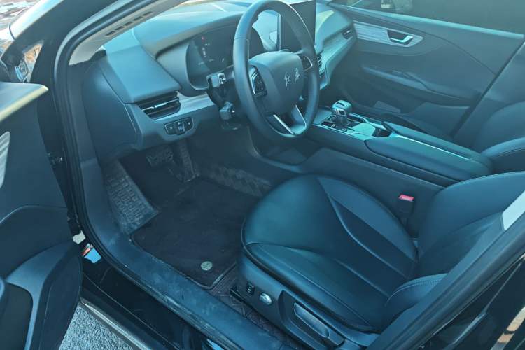 Used Hongqi E-QM5 2024 560km PLUS Left Front Seat