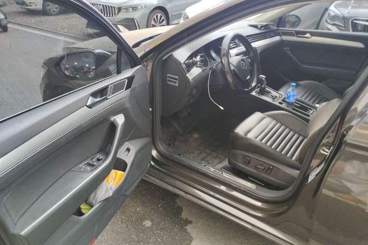 Used Volkswagen Magotan 2017 330TSI DSG Leading Model Driver Seat