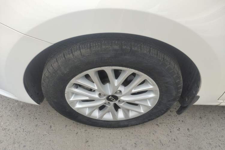 Used Kia K2 2017 Sedan 1.4L Manual Transmission 15th Anniversary Special Edition GLS