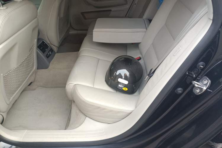 Used Audi A6L 2011 2.0 TFSI automatic Comfort trim Left Rear Seat