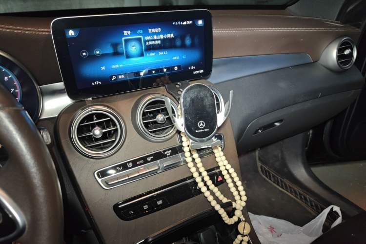 Used Mercedes-Benz GLC 2020 Facelift GLC 300 L 4MATIC Dynamic Edition Audio And AC Panel