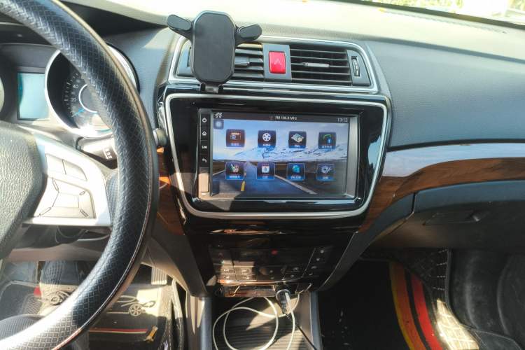 Used BAIC Weiwang S50 2016 1.5T Manual Happy Motion Superior Edition Audio And AC Panel