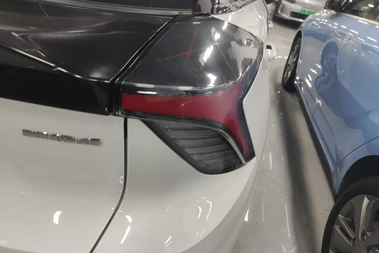 Used MG 4 EV 2023 415 km Range Sea-Faring Champion Edition