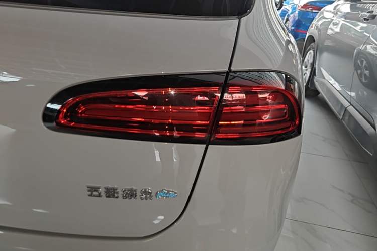 Used Wuling Bingo PLUS 2024 401 km Range 5-Seater Version