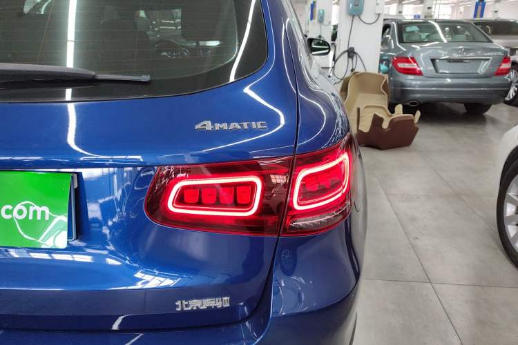 Used Mercedes-Benz GLC 2020 GLC 260 L 4MATIC Luxury Model Exterior 3