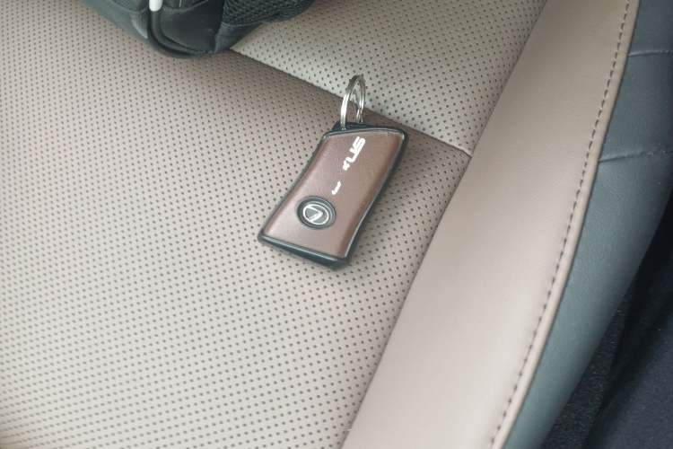 Used Lexus ES 2023 200 Excellence Edition Interior 1