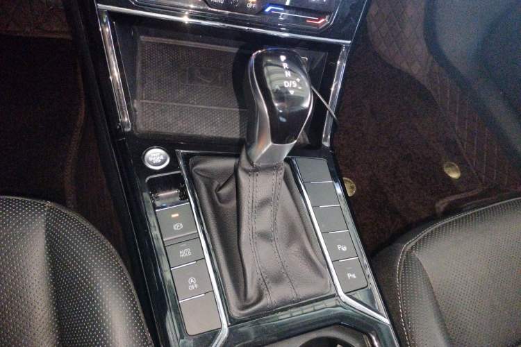 Used Volkswagen Passat 2022 330TSI Luxury Edition
