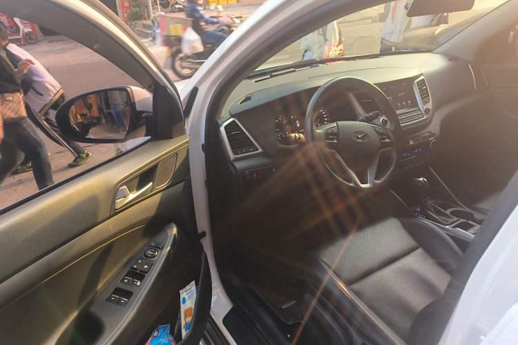 Used Hyundai Tucson 2015 1.6T Dual-Clutch Two-Wheel-Drive Smart Model
