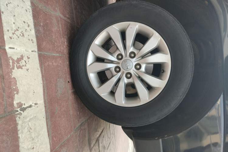 Used Kia Sportage 2013 2.0L Manual Two-Wheel Drive GL Trim