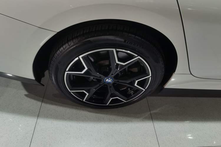Used BMW i3 2023 eDrive 40 L Midnight Edition
