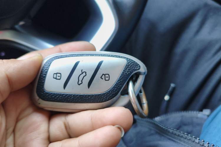 Used Roewe i6 MAX 2020 300TGI Automatic Cool & Stylish Skyroof Edition