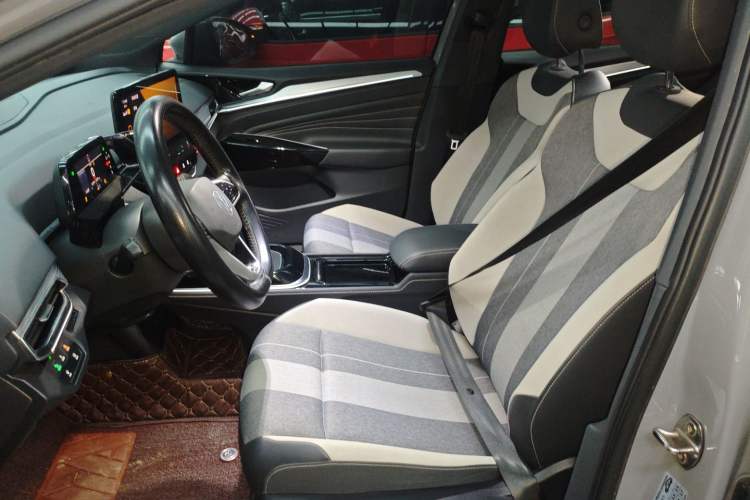 Used Volkswagen ID.4 CROZZ 2021 Long-Range PURE+ Two-Wheel Drive Version