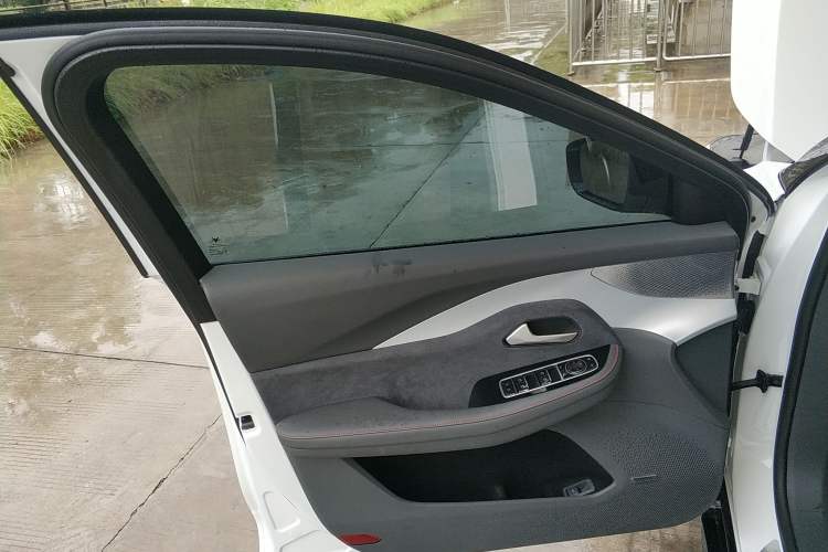 Used ARCFOX Alpha S 2023 Pioneer Edition
