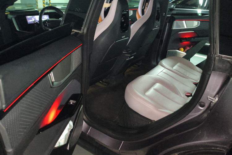 Used HiPhi Y 2023 560 km Pioneer Edition