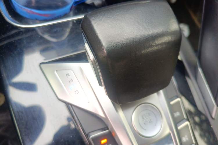 Used BYD Song Pro 2019 1.5T Automatic Elite Edition Gear Lever