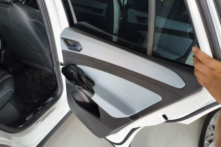 Used Volkswagen ID.4 X 2024 Pure & Smart Edition