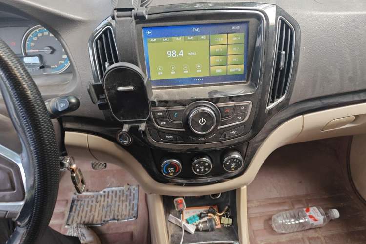 Used Baojun 730 2014 1.5L manual Comfort version 7 seats