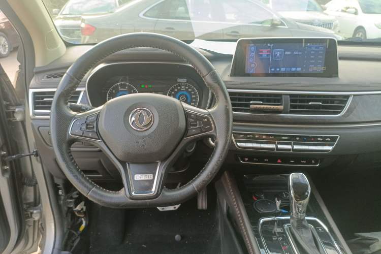 Used Dongfeng Fengon 580 2017 1.5T CVT Smart Connectivity Model
