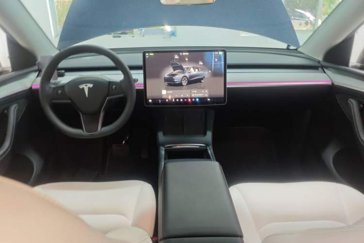 Used Tesla Model Y 2024 Long-Range All-Wheel-Drive Version