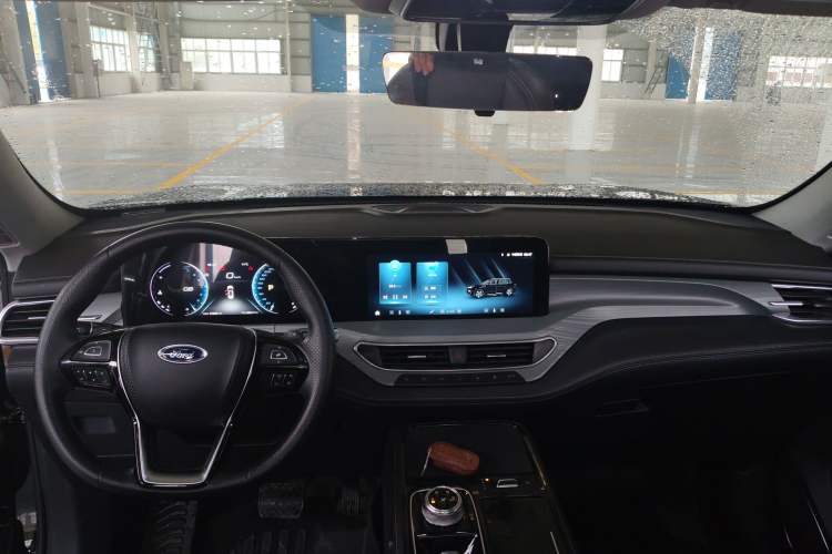 Used Ford Equator 2021 EcoBoost 225 Titanium 6-Seater
