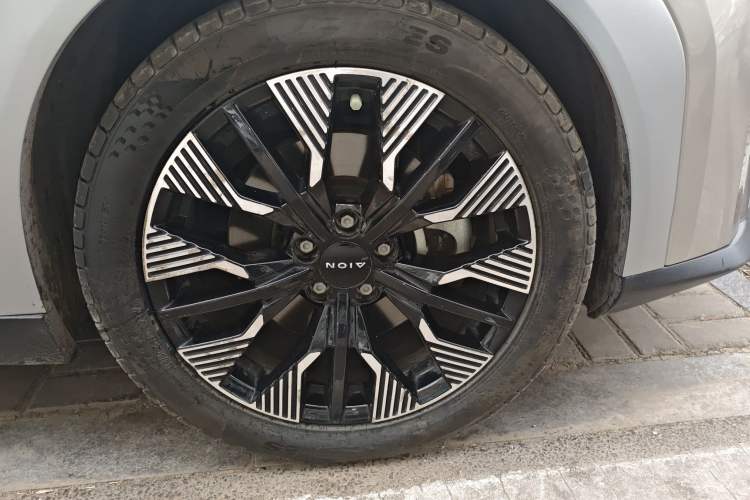 Used AION Y 2022 Plus 70 Tech Edition
