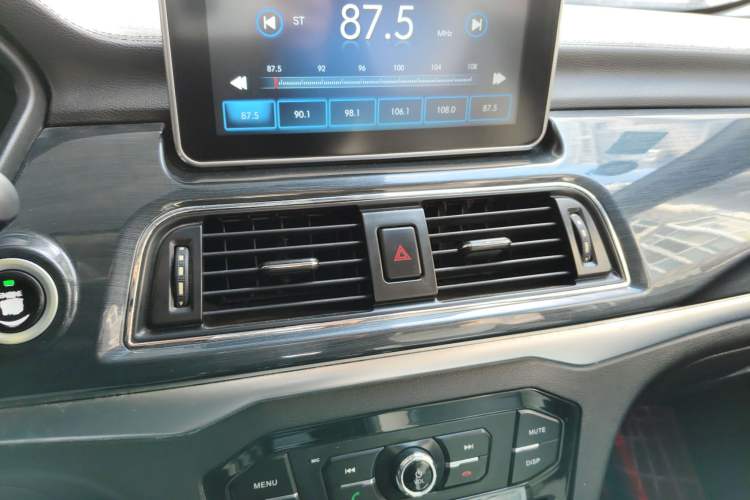 Used BAIC Weiwang M60 2017 1.5L Manual Platinum Edition
