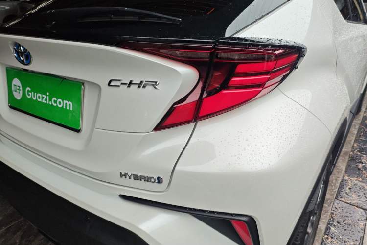 Used Toyota C-HR 2021 Dual-Motor 2.0L E-CVT Luxury Edition
