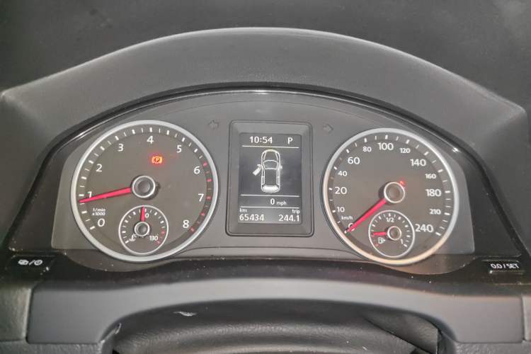 Used Volkswagen Tiguan 2015 1.8TSI Automatic Two-Wheel Drive Comfort Edition Instrument Cluster