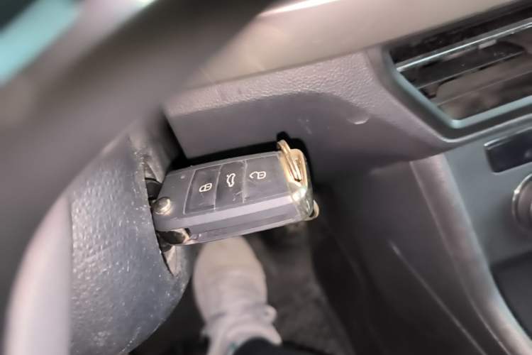 Used Volkswagen Lavida 2019 1.5L Automatic Vision Edition China VI Standard Vehicle Key