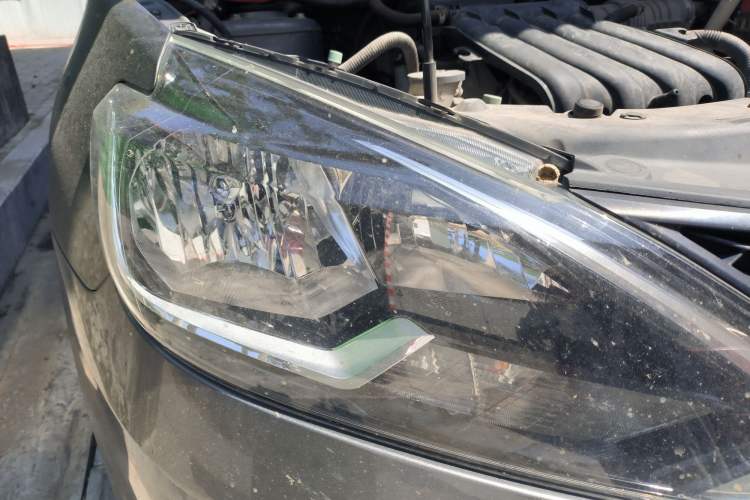 Used Nissan Sylphy 2022 Classic 1.6XE Manual Comfort Edition Right Front Headlight
