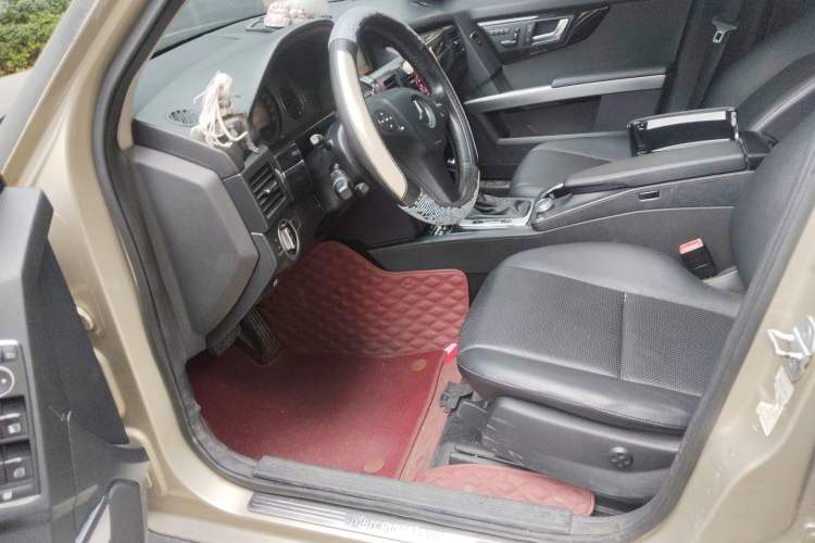 Used Mercedes-Benz GLK-Class 2011 GLK 300 4MATIC Dynamic Model