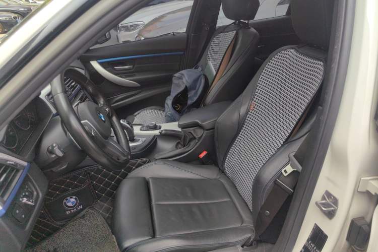 Used BMW 3 Series 2019 320i M Sport Package Left Front Seat